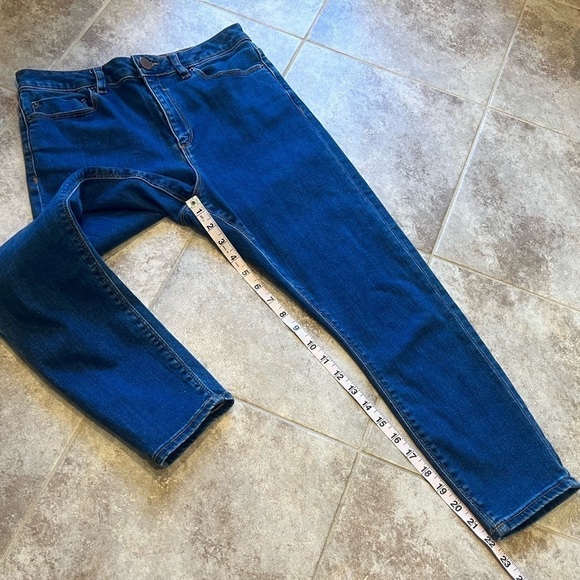 ASOS Crop Jeans Mid Rise Skinny Solid Blue Medium Wash Size 28 / 6 Stretchy - Picture 5 of 9